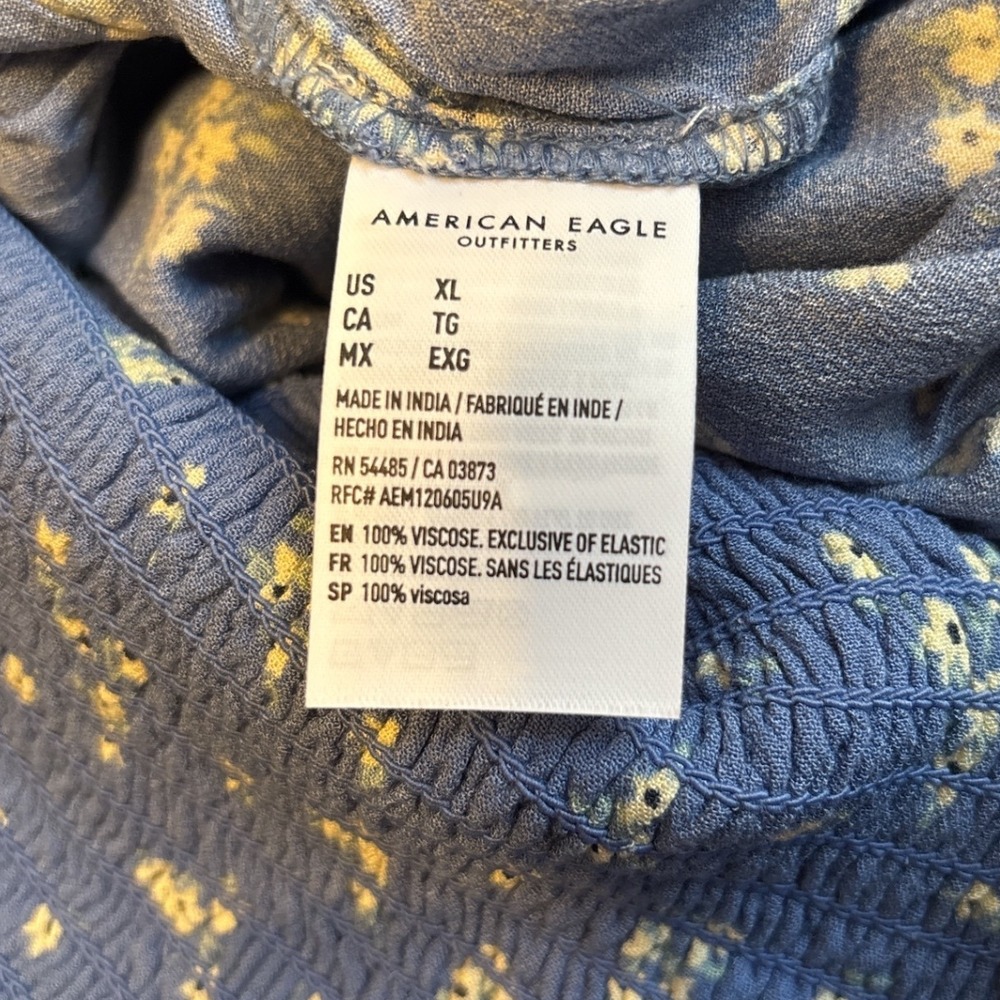 NWT American Eagle Bella Smocked Jumpsuit Sz XL Blue Floral Cottagecore - Picture 6 of 7